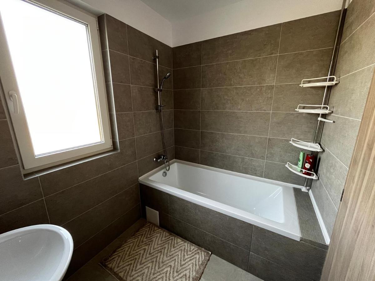 Apartament Modern Cu O Camera Apartment Timisoara Exterior photo